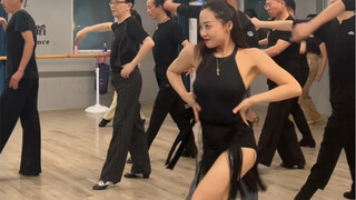 忙到没时间谈恋爱～