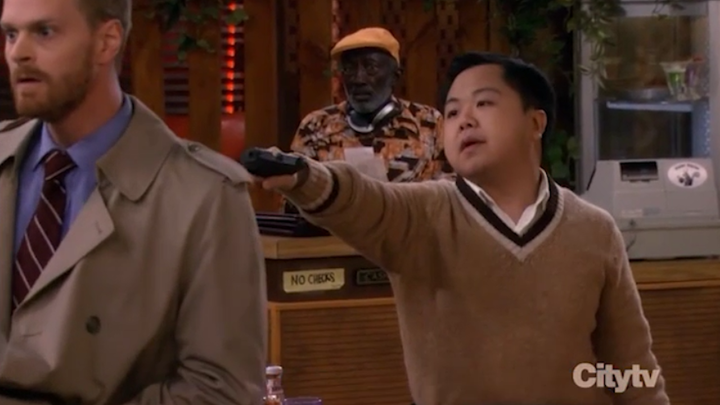 [2 Broke Girls] Đừng nói bạn lùn, bạn chắc chắn đã cao thêm 1,8 mét sau khi làm điều này