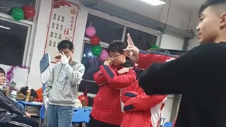 New Year's Eve Gala Dance Medley (Second POV) (Subject 3 + Qinghai Shake + New Treasure Island + Kun