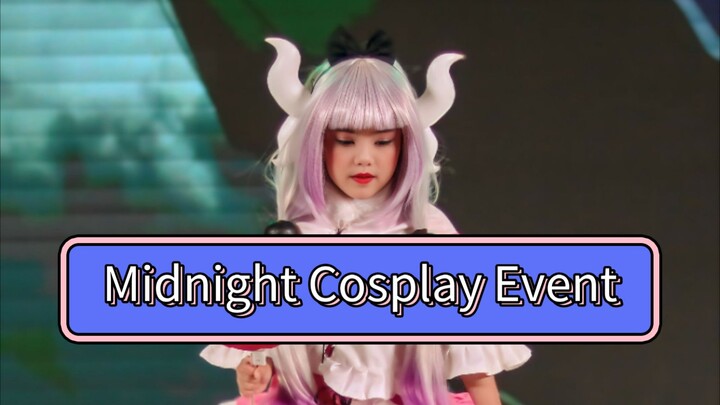 Cosplay tengah malam 🤭