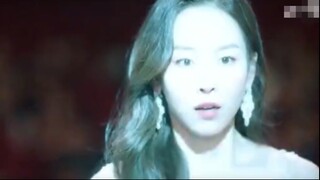 ร่างนางเอกเปลี่ยนเป็นอีกคนเมื่อขึ้นรับรางวัล