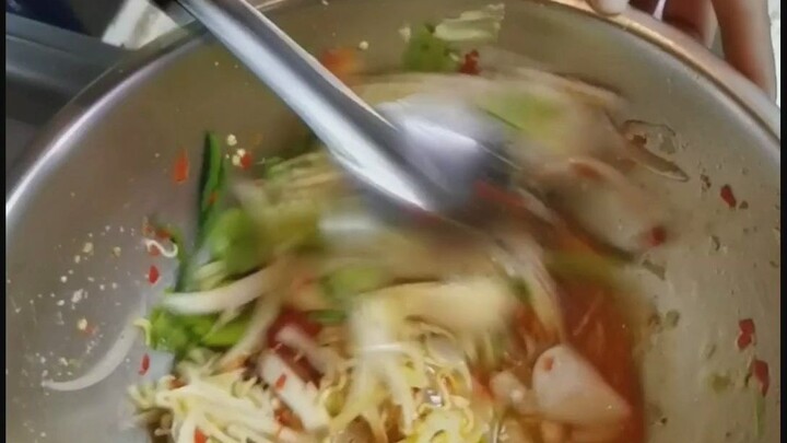 Cách ăn mì gói Thái Lan đúng chuẩn