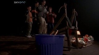 Malcolm in the Middle - Season 2 Episode 2 - Halloween Approximately