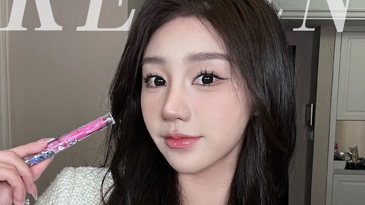 Ketika Cewek Pakai Makeup Lengkap