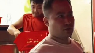Bos mengira dia pasti akan menghasilkan uang, tetapi pada akhirnya dia memalingkan wajahnya dan meng