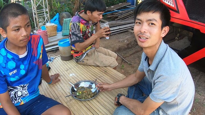 ช่วยงานรถแห่แจ็คคิมซาวด์กินตำบักขามแซ่บๆ