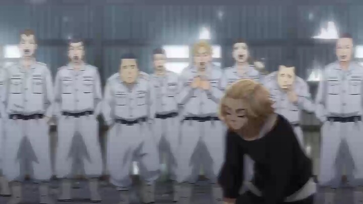 Hãy xem sự ép buộc của Mikey