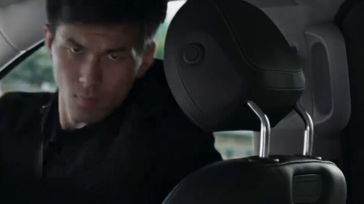 Officer Chu, does Mr. Gu next door know that you are such a good fighter?