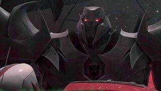 سيارة الإسعاف: كيف يمكن للإنسان أن يكون وقحًا إلى هذا الحد