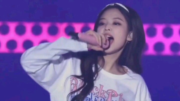 [Jennie] From a slightly hesitant encore performance to a stage queen who commands the entire show