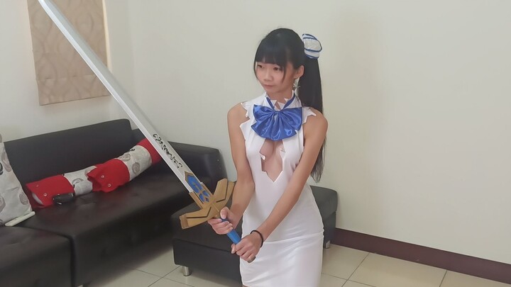 Dungeon ni Deai o Motomeru no wa Machigatteiru Darō ka Dewi Hestia Jari-jarinya yang lincah