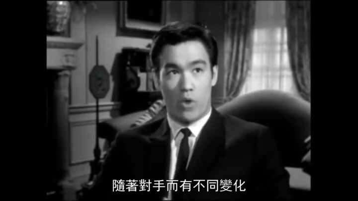 عذرًا، لكن أسلوب وسلوك بروس لي في عمر الـ24 لا يمكن لأي نجم في نفس عمره اليوم أن يتفوّق عليه.