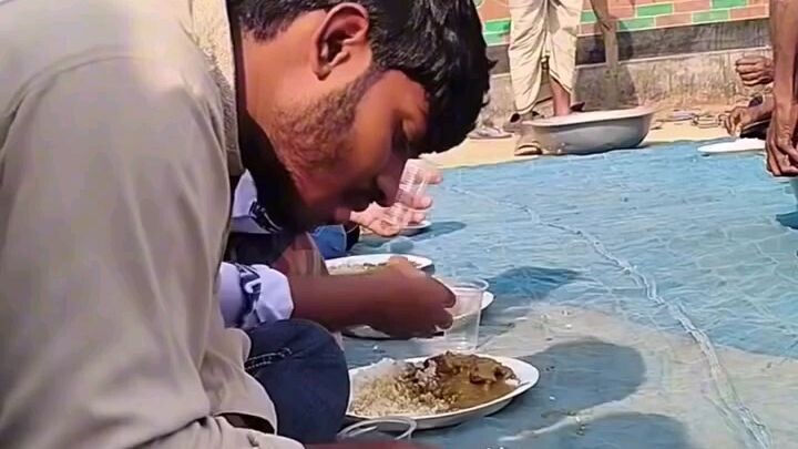 কত বলছি গাড়ি আস্তে চালাও কে সুনে কার কথা।
