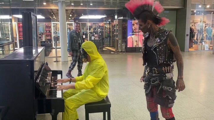 Rock & Roll Piano Attracts Punk Rock Audience