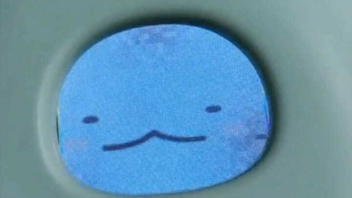 The corner creature lizard has a dirty face!