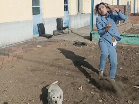 Tarian Langkah Hantu 520Am