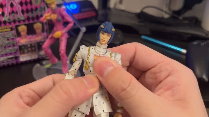 [Unboxing] Bucciarati Super Statue Movable