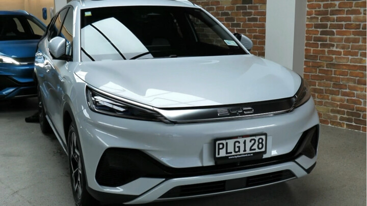 Pengalaman seru saat mengambil mobil baru: BYD Atto 3 2022, versi ekspor dari BYD Yuan Plus