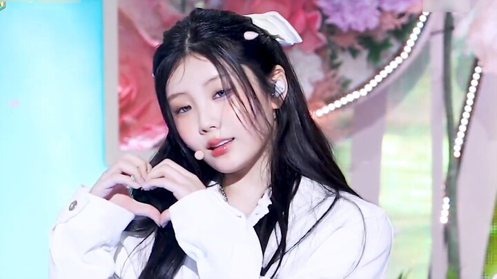 [Love Butterfly Multi-tone White] 241026 MBC Music Center'Cherish (My Love)' bidikan lurus horizonta