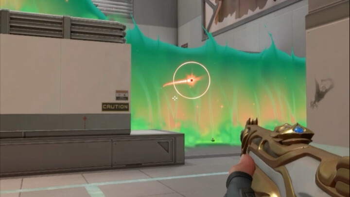 "Không phải Tiết Phong thì cậu đang nhắm vào đâu vậy?"