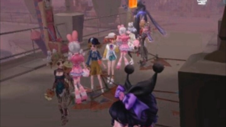 Lệ Quần và Vượng Phù Dung (không phải)