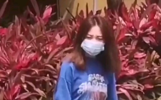 【หนายนวั่น】หนายนวั่นเห็นแฟนคลับเชียร์น้องคนอื่นก็อิจฉา ยืนเท้าเอวอ้อนแฟนๆ ว่าหนูก็อยากได้บ้าง ฮ่าๆ น