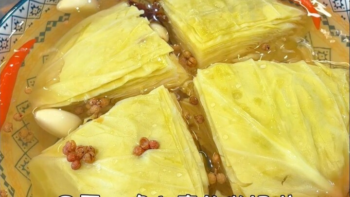 Kimchi yang bisa langsung dinikmati dalam semalam, asam pedas segar, menggugah selera sekaligus meng