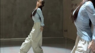 Mỗi ngày khi mở mắt ra, tôi đều thấy Coachella ~ Jennie- Seoulcity (Seoul tan vỡ không xứng đáng với