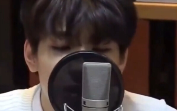 [Seventeen][Jeon Wonwoo] Subwoofer jww itu bukan omongan kosong! Bagaimana caranya dia bisa beralih 