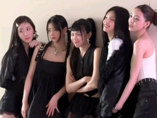 ความท้าทายที่สี่! ความท้าทายการเต้น "GOLD" ของ ITZY