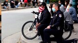 Mỹ: Cảnh sát cùng quỳ gối, xuống đường với người biểu tình✔