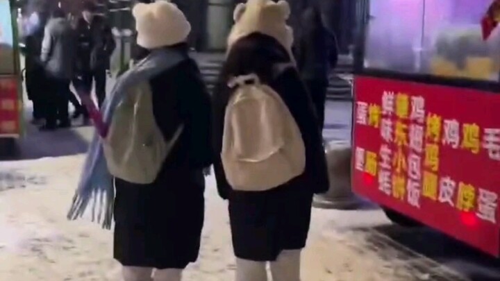 发现两枚南方小土豆，我严重怀疑她们还没成年！