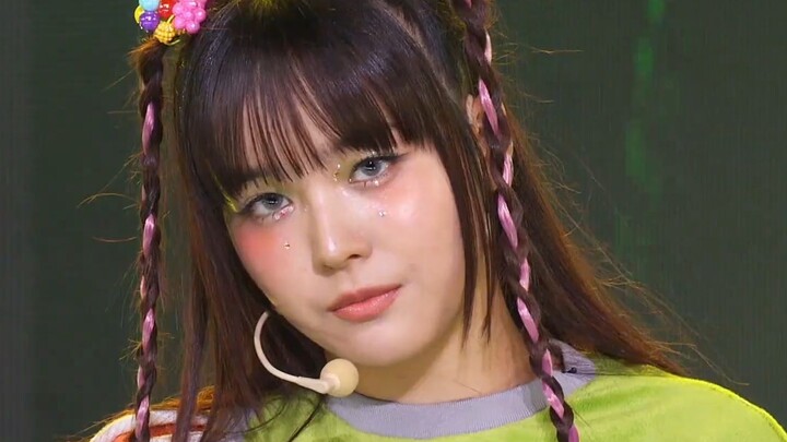 XG's new song TGIF 230905 performance stage