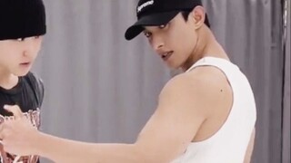 【Lee Seok-min】tập trung thử thách khói