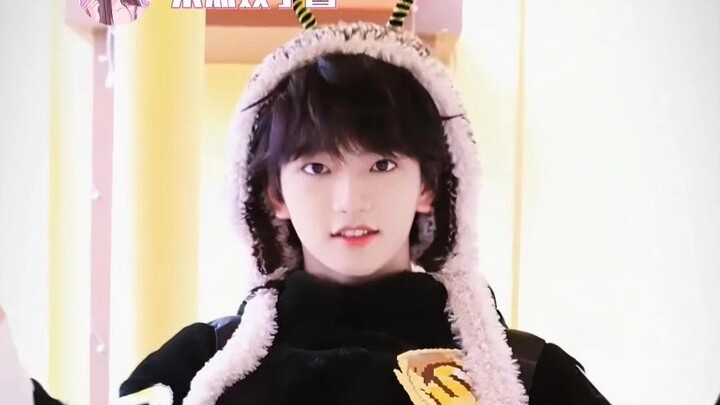 Kalau para penari dance line belajar goyang TikTok, ya pasti langsung mahir banget!