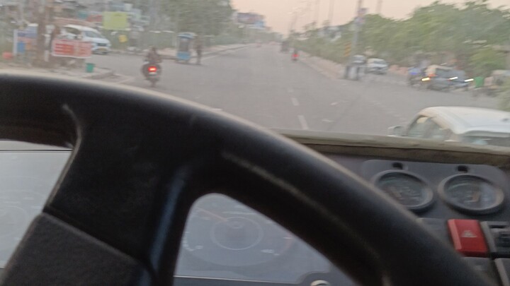 bus driving direction