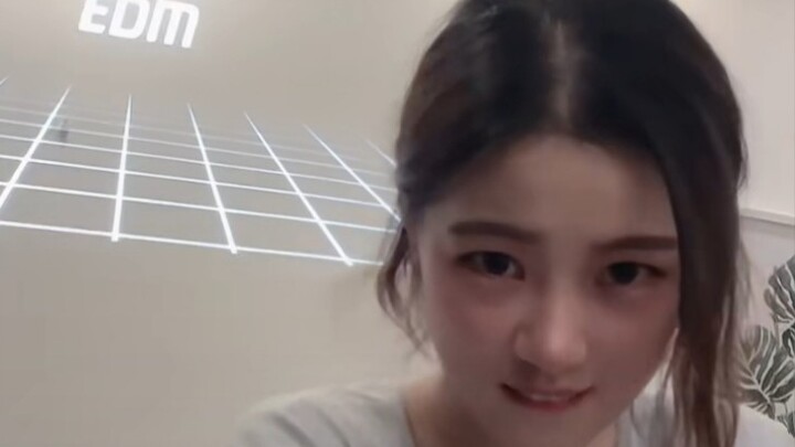 “Do guys really turn down this kind of girl?”