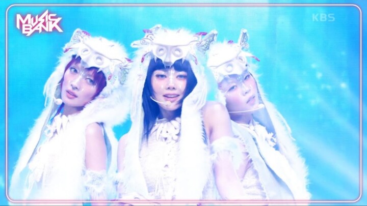 XG kembali dengan lagu "HOWLING" untuk penampilan perdana promosi, 241108