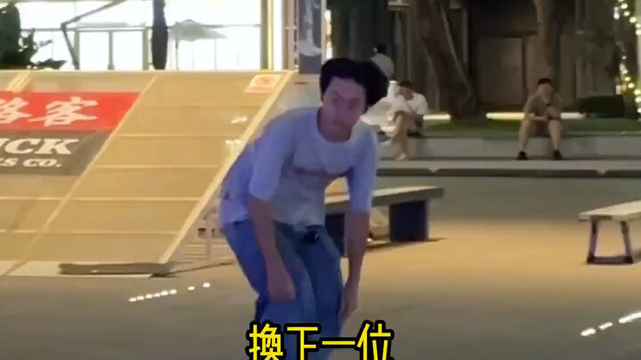 Tantangan menyelam ke kolam renang