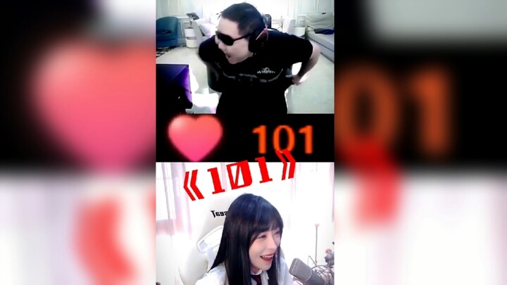 童猪：老板跳舞，不能笑。