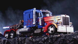 Optimus Prime เหมาะสำหรับมือใหม่! PFSS05 ภาพยนตร์ เวอร์ชั่น Optimus Prime ของเล่นแบ่งปัน