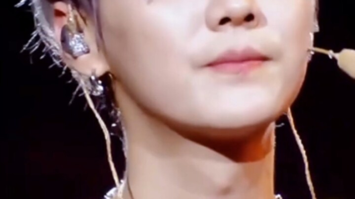 Is this what he looks like up close now?