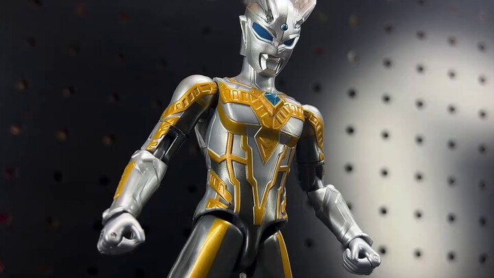 Kundai ~ Thật đáng để bạn chờ đợi! UAF Super Moveable Ultimate Shining Ultraman Zero Phiên bản cao c