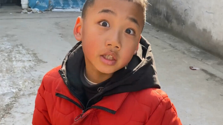 อย่าโทษฉันเลย คุณยายของคุณให้ประทัดคุณมา