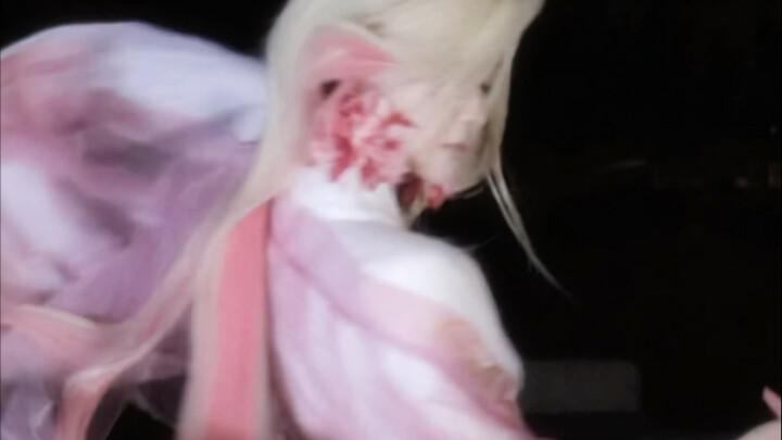 长公子不该夸郃儿穿得好，应该夸郃儿长得好，年轻，美貌