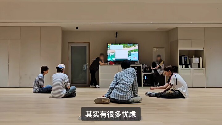 ดูคลิปเบื้องหลังตอนนี้แล้วรู้สึกอึดอัดเหมือนมีก้างติดคอ…เด็กๆ ทำได้ยอดเยี่ยมจริงๆ 😢 ทีมโปรดักชันของ 