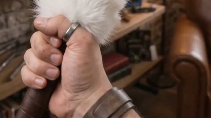 Detailed engraved blade — Stunning craftsmanship