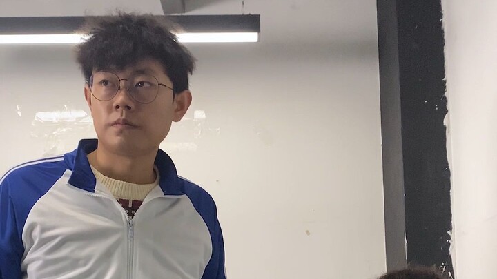 还记得上学时的死对头吗？
