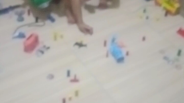 city game dice and small toys
