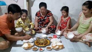 Gà Cồ Xào Lăn Nước Cốt Dừa Chấm Bánh Mì Ngon Hết Sảy| TKQ & Family T423